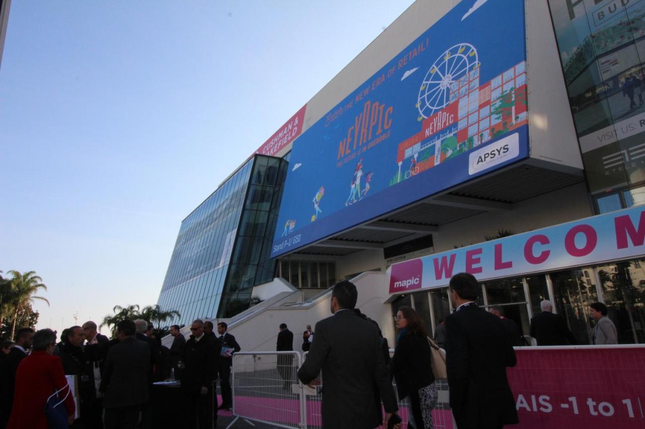 Cannes Conseil Immo - Appartement moderne à 250 m du Palais des festivals et des Plages Exterior foto